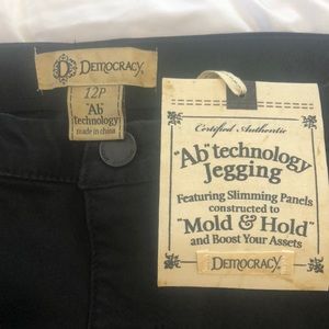 Democracy Black AB Technology Jegging Pants